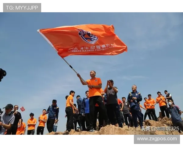 于汉超：从青涩少年到足球明星的奋斗历程与荣耀时刻