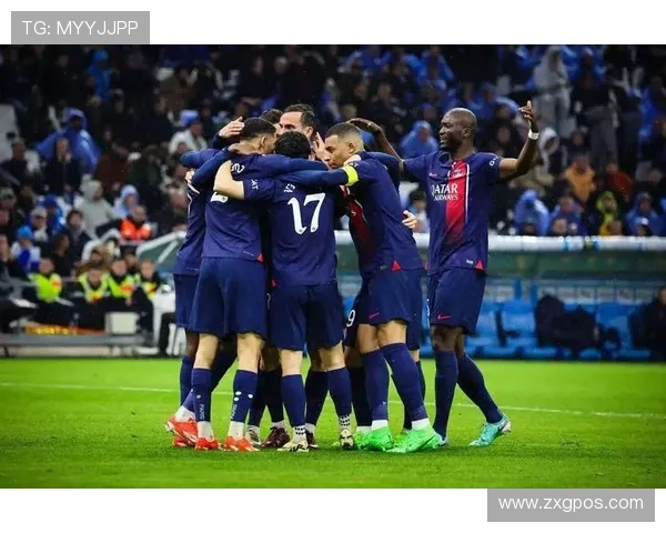 体力超群的足球明星们如何在赛场上展现无与伦比的竞技状态与持久力