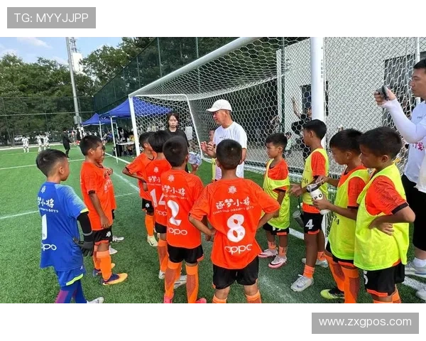 儿子立志成为足球明星的梦想与奋斗历程分享